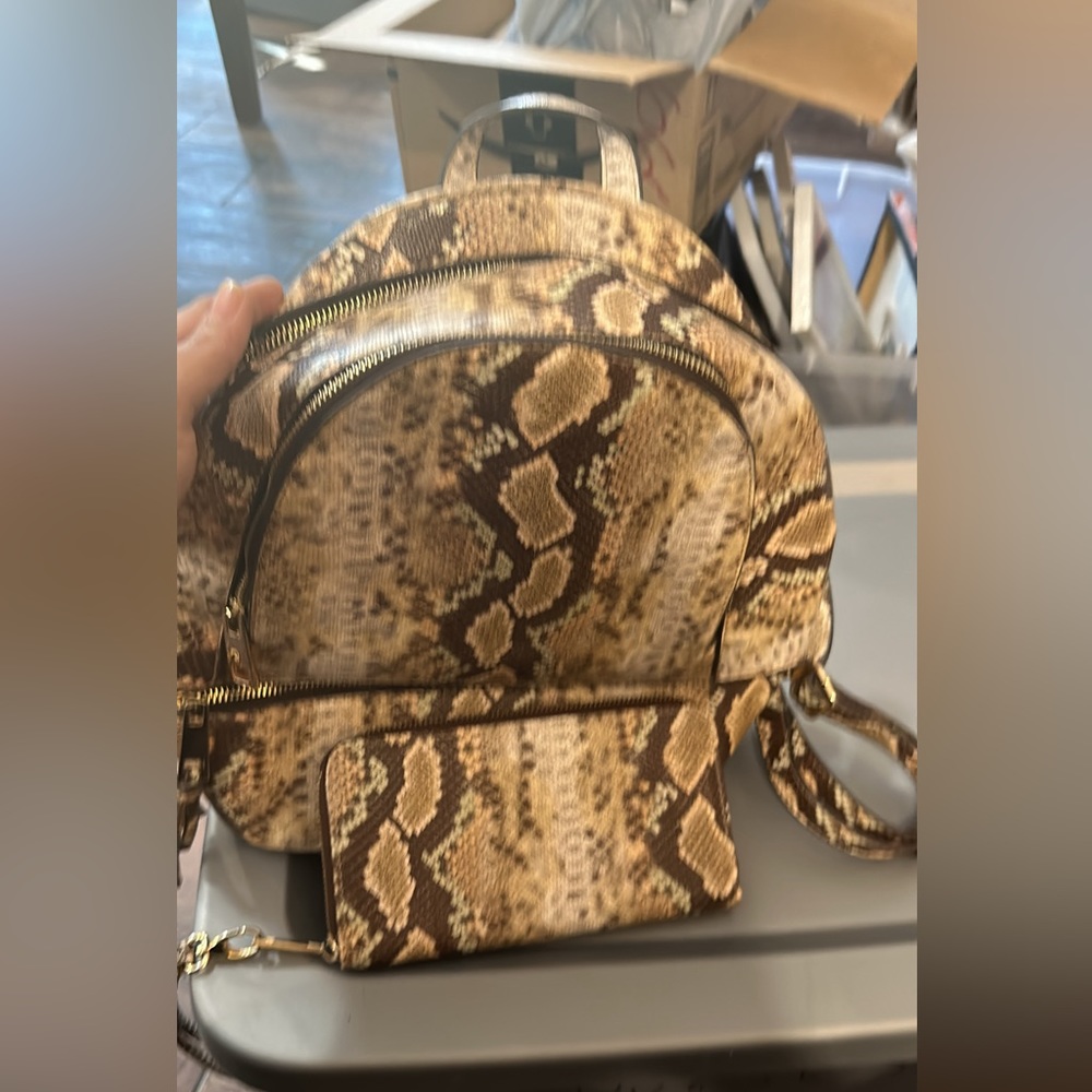 Purse and wallet
